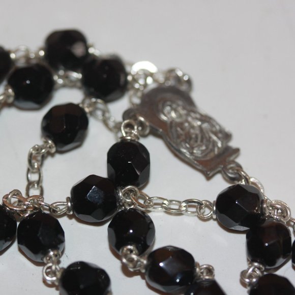 Rosary Vintage Glass Facited Black Bead Crucifix Catholic Cross - Picture 3 of 4
